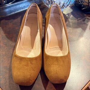 Brown Velure Shoe RF Room of Fashion sz 8 Wide